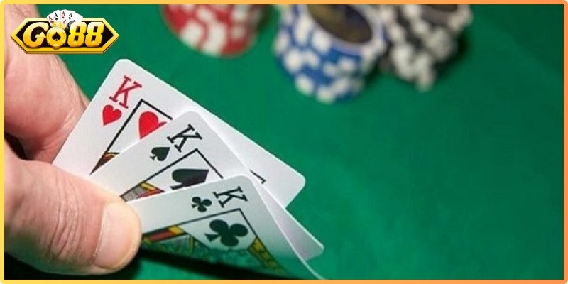 Sắp xếp bài hợp lý và chọn thời điểm tấn công phù hợp là yếu tố quan trọng